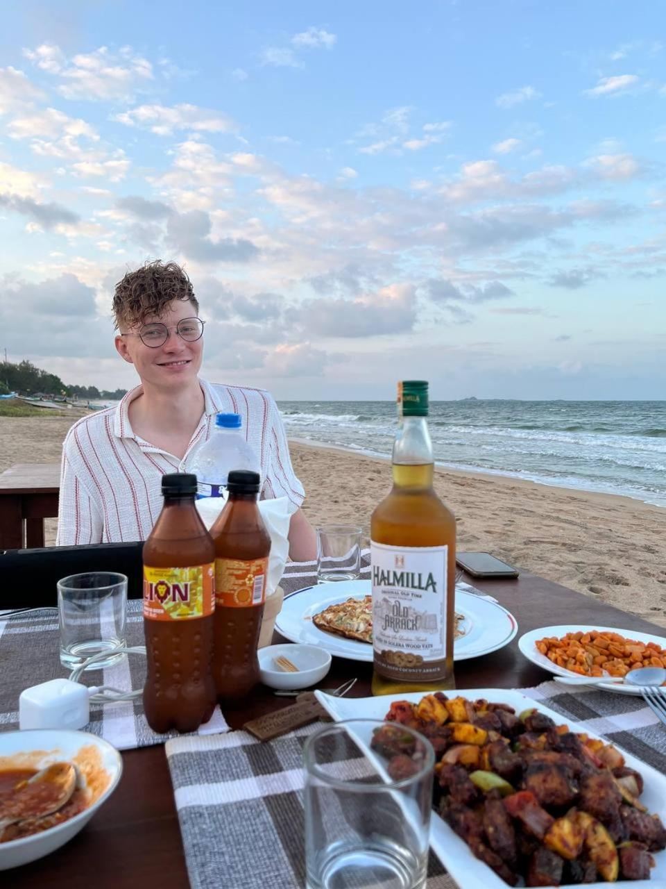 Nn Beach Resort & Spa Нилавели Экстерьер фото