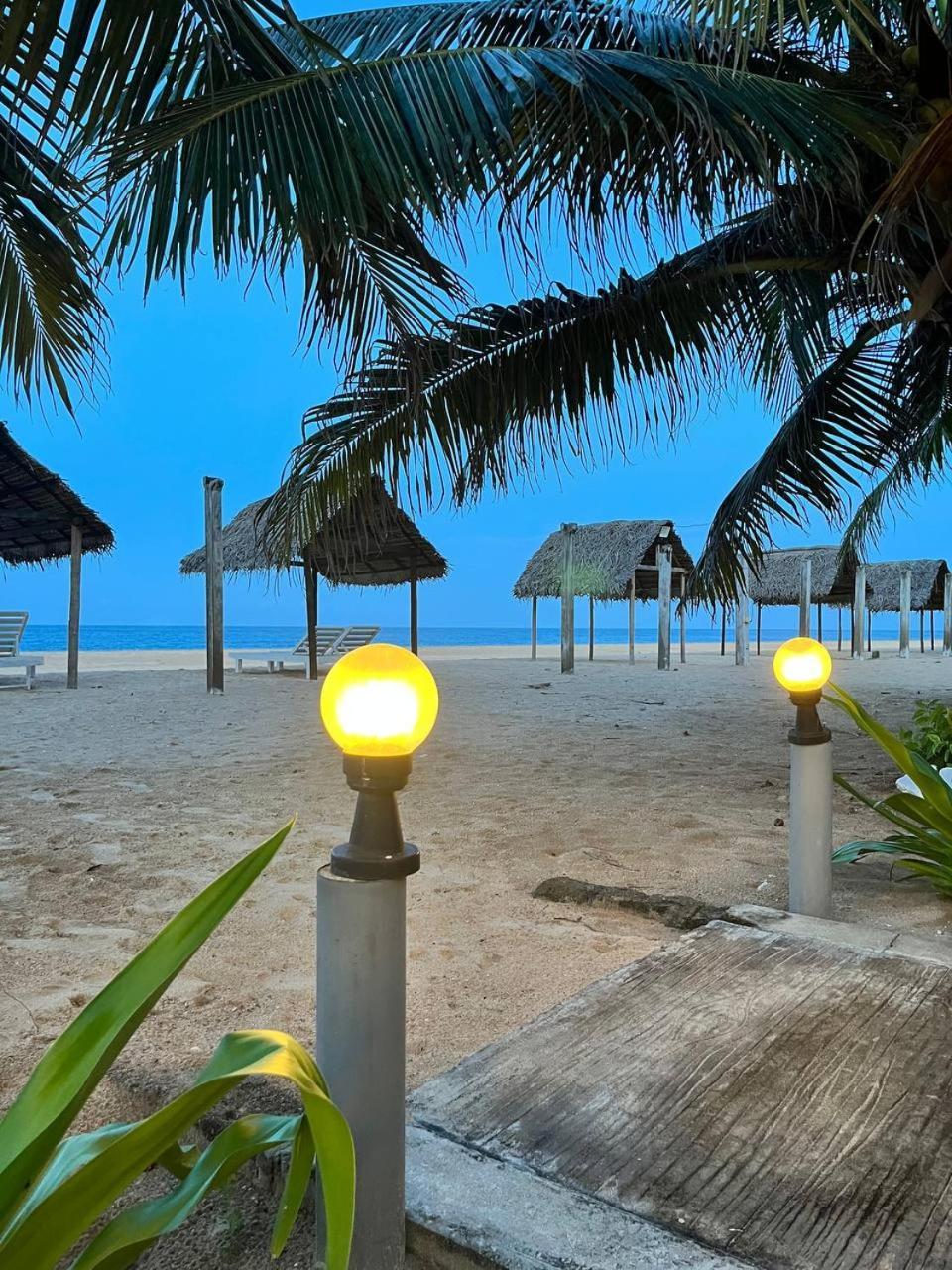 Nn Beach Resort & Spa Нилавели Экстерьер фото