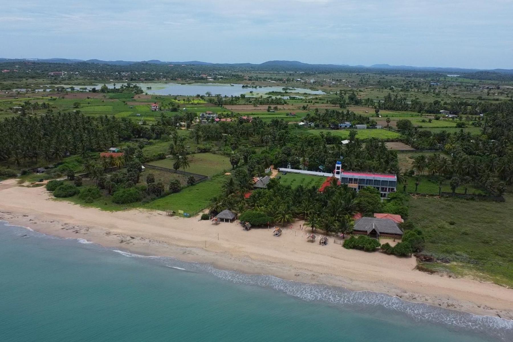 Nn Beach Resort & Spa Нилавели Экстерьер фото